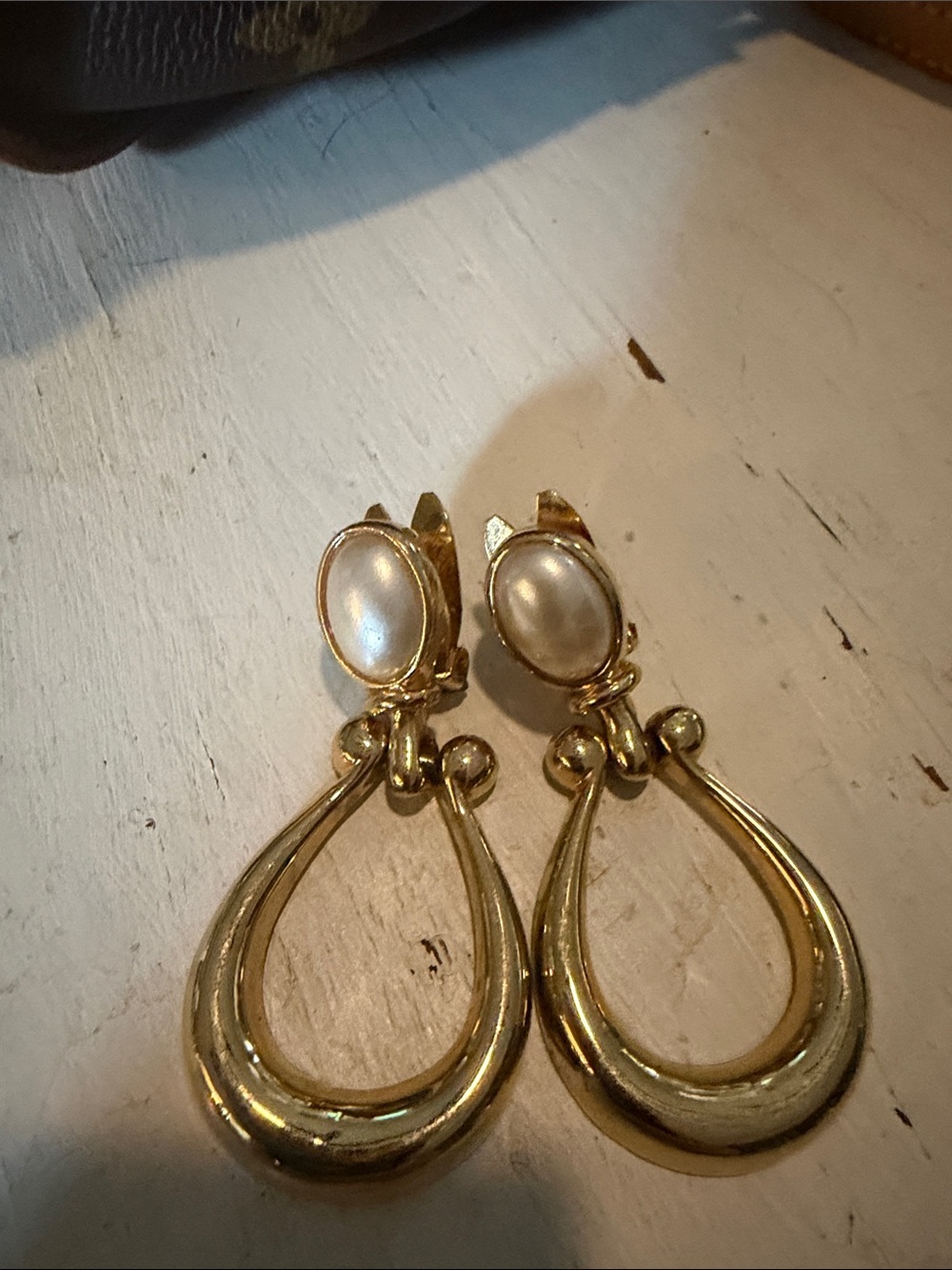 Paolo Gucci Gold Teardrop Clip-On Earrings with simulated Pearl -vintage
